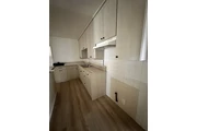 $2500 : 2 bdrm Newly Remodeled House thumbnail