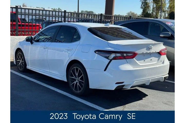 $25498 : Toyota Camry 2023 image 3
