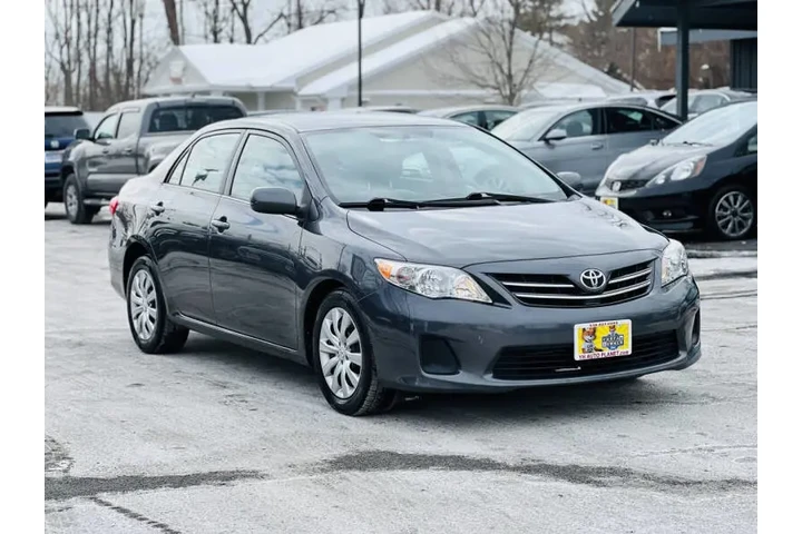 $11995 : 2013 Corolla LE Special Editi image 6