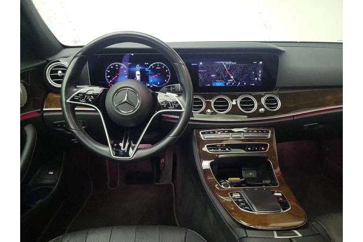 $35998 : Mercedes-Benz E-Class 2022 E image 10