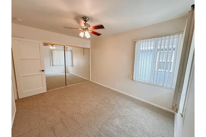 $1000 : Welcome to this well-maintaine image 8