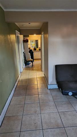 $1000 : Cuarto en South Gate image 1