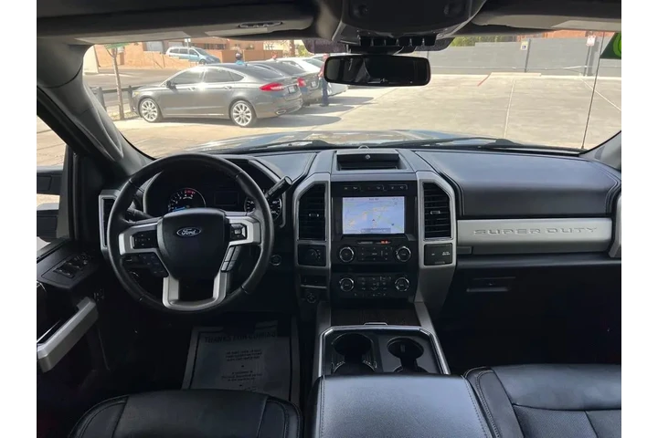 2020 F-350 SD Lariat Crew Cab image 9