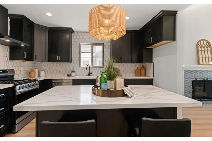 $2500 : Beautiful 3Bed /2Bath in LA image 8