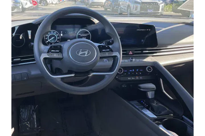 $21995 : Hyundai ELANTRA Hybrid 2024 image 6