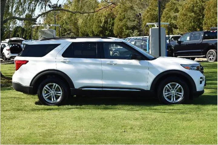 $30990 : Ford Explorer 2022 AWD XLT 4 image 8