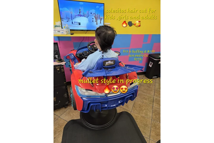 Barbera o barbero o estilista image 1