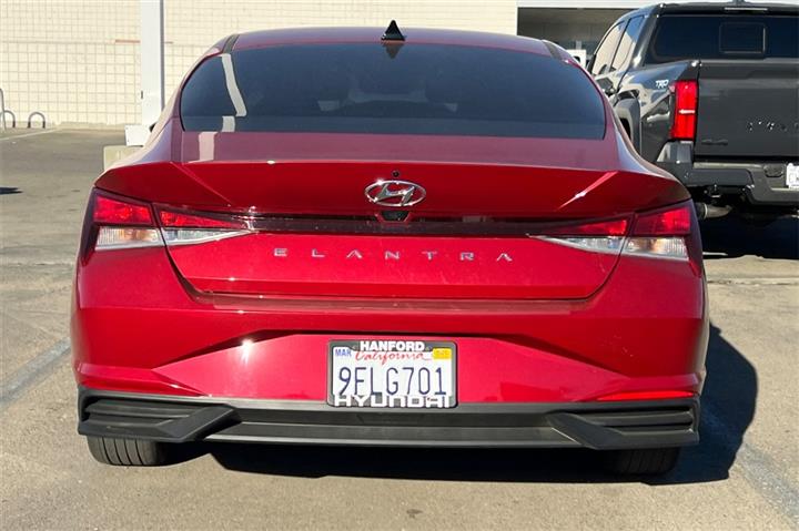 $19294 : Elantra SEL image 5