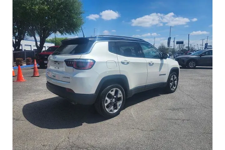 $15497 : Jeep Compass 2019 4X4 High A image 3
