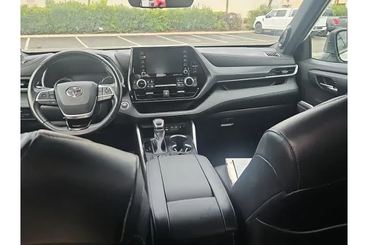 $33000 : Toyota Highlander 2022 AWD X image 10