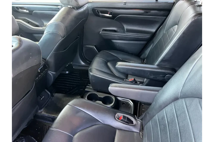 $25499 : Toyota Highlander 2020 AWD X image 6