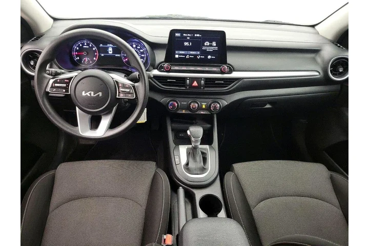 $16998 : Kia Forte 2023 LX 4dr Sedan image 9