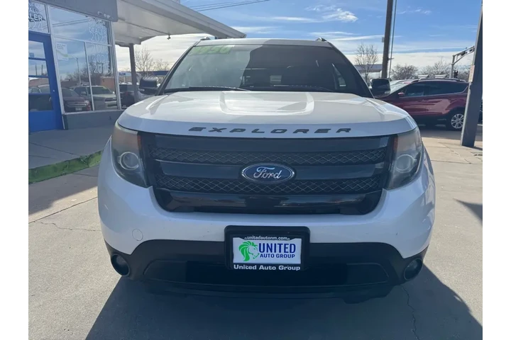 2014 Explorer Sport 4WD image 2