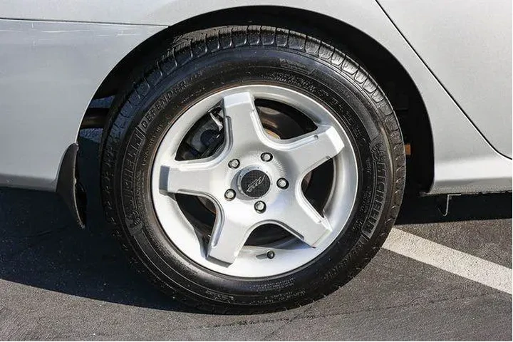 $9998 : Hyundai ELANTRA 2007 GLS 4dr image 8