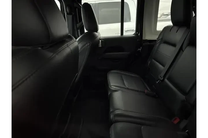 $28927 : Jeep Wrangler Unlimited 2021 image 5