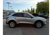 $23467 : Ford Escape 2022 AWD SE 4dr thumbnail