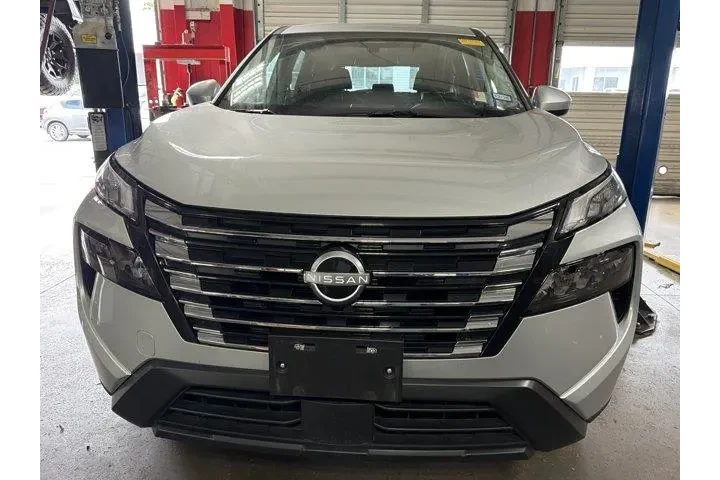 $21999 : Nissan Rogue 2025 SV 4dr Cro image 3