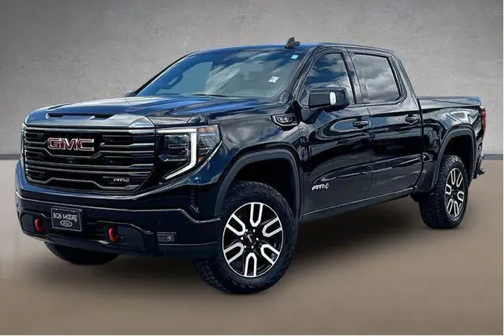 $39887 : GMC Sierra 1500 2023 4x4 AT4 image 1