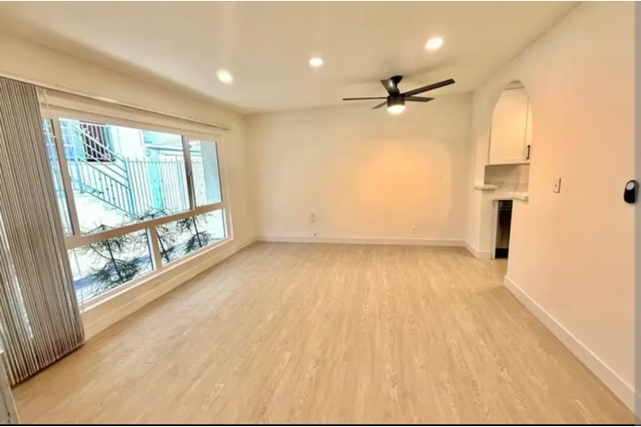 $2250 : 1 Bedroom Apartment Available image 5