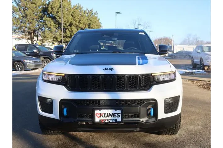 $30477 : Jeep Grand Cherokee 2022 4x4 image 2