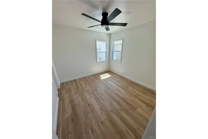 $2200 : Beautiful Home 1B/1B image 5