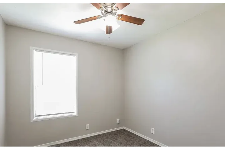 $1450 : HOUSE FOR RENT IN KANSAS image 4