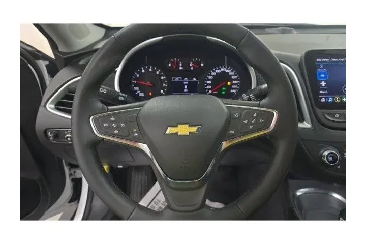 $23990 : Chevrolet Malibu 2024 LT 4dr image 7