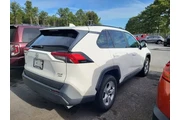 $19762 : Toyota RAV4 2019 AWD XLE 4dr thumbnail