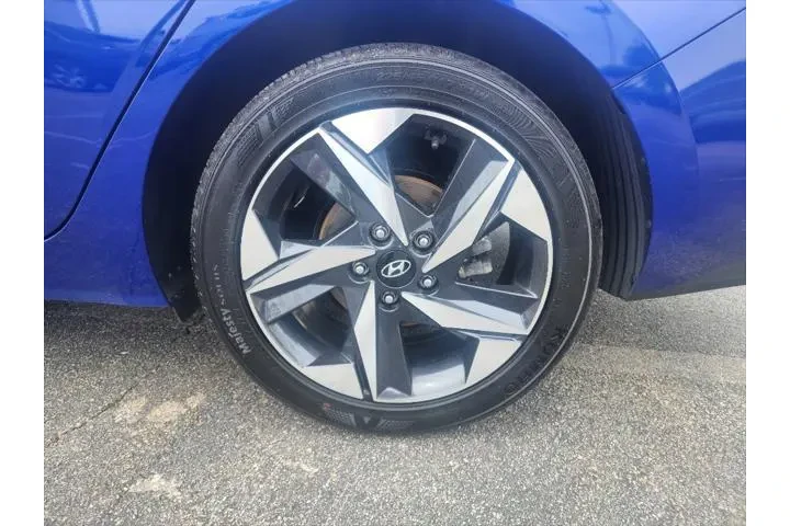 $19900 : Hyundai ELANTRA 2023 SEL 4dr image 10