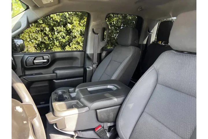 $25995 : 2019 Silverado 1500 Custom image 10
