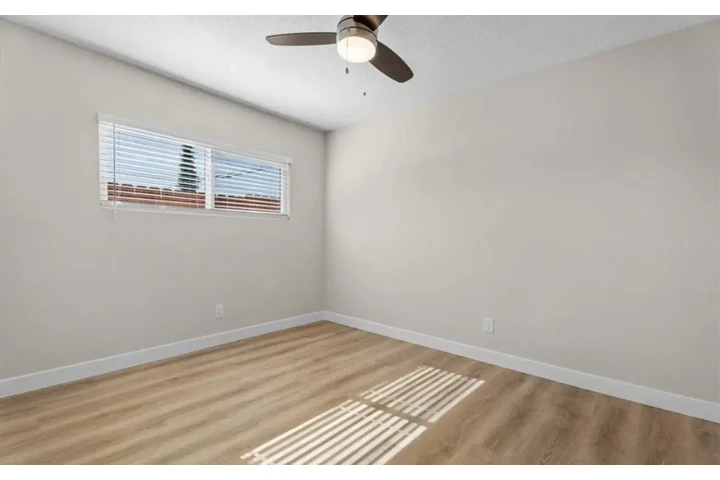 $2050 : Beautiful 2 Bed in Compton image 6