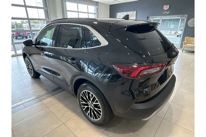 $36484 : Ford Escape Plug-In Hybrid 2 image 9