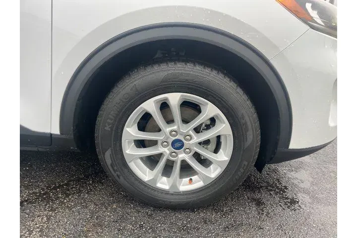 $18995 : Ford Escape Hybrid 2021 AWD image 2