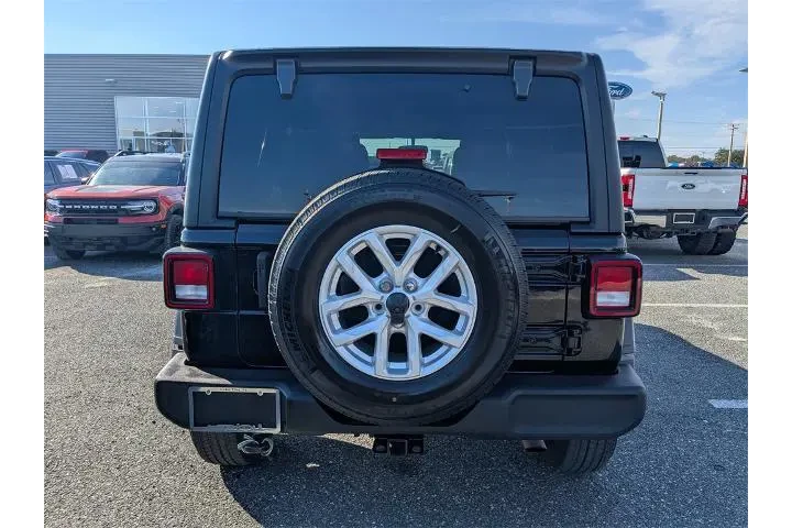 $28138 : Jeep Wrangler 2023 4x4 Sport image 4