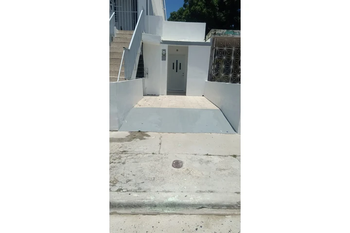 $650 : Estudio country club image 2