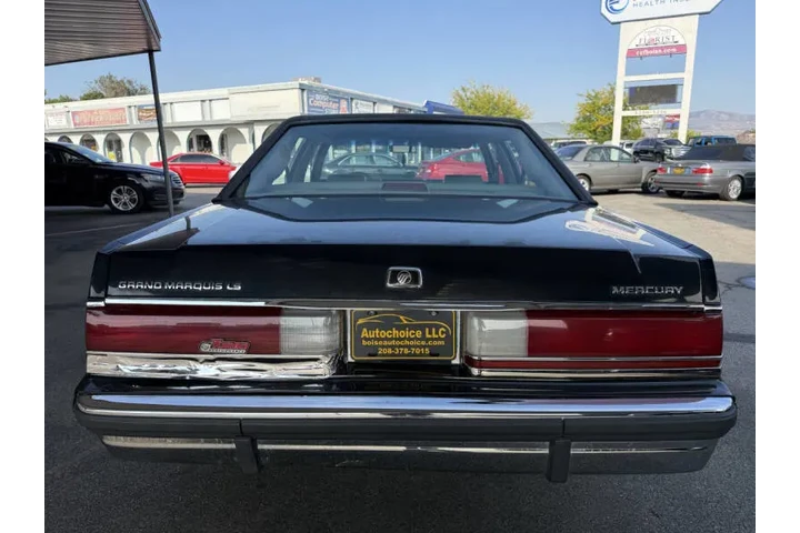 $7950 : 1990 Grand Marquis LS image 6