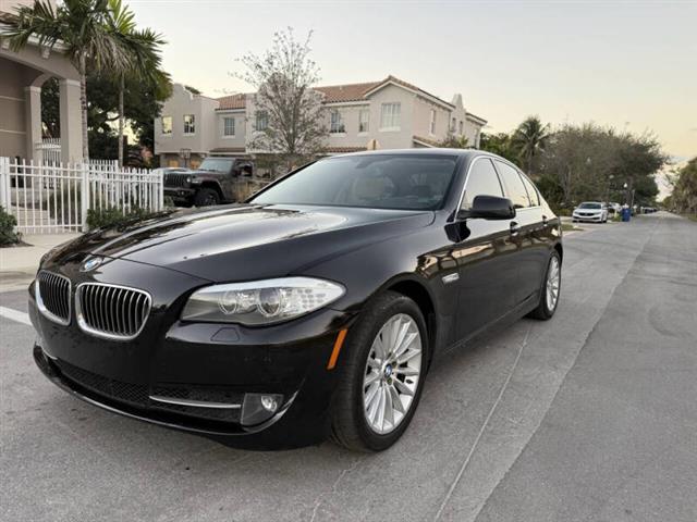 $8555 : 2013 BMW 5 Series 535i xDrive image 1