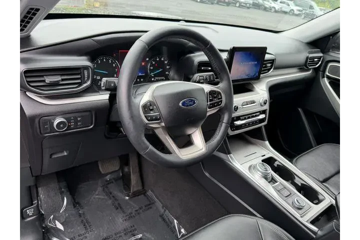 $23995 : Ford Explorer 2021 AWD XLT 4 image 8