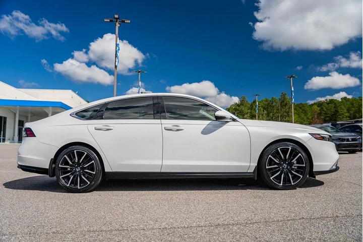 $31320 : Honda Accord Hybrid 2023 Tou image 8