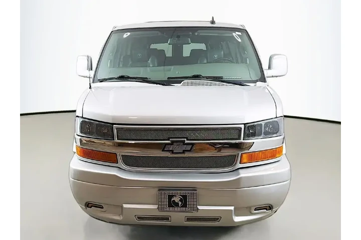 $24995 : Chevrolet Express 2016 2500 image 9