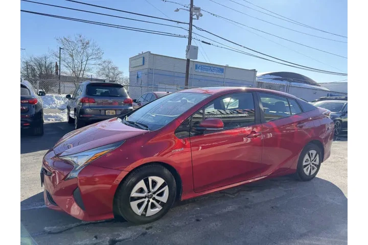 $13499 : 2018 Prius Four image 6