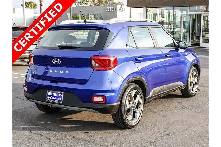 $15195 : Hyundai VENUE 2023 SEL 4dr C image 6