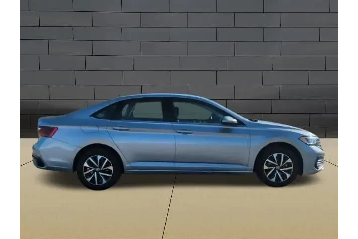 $17988 : Volkswagen Jetta 2024 S 4dr image 9