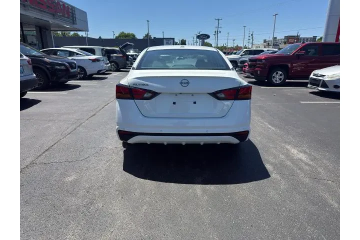 $23995 : Nissan Altima 2025 2.5 SV 4d image 7