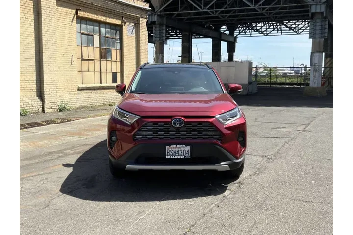 $33988 : 2020 RAV4 Hybrid Limited image 10