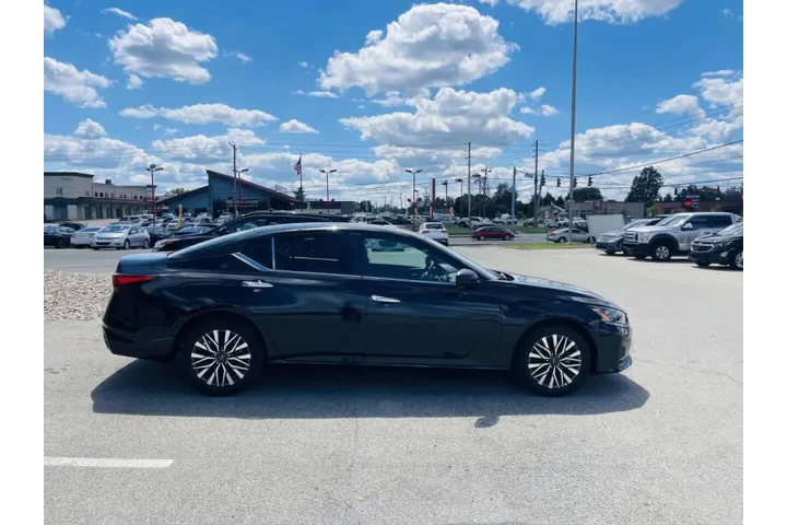 $19999 : 2025 Altima 2.5 SV image 8