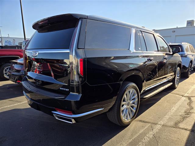 $64999 : Pre-Owned 2021 Escalade ESV L image 2