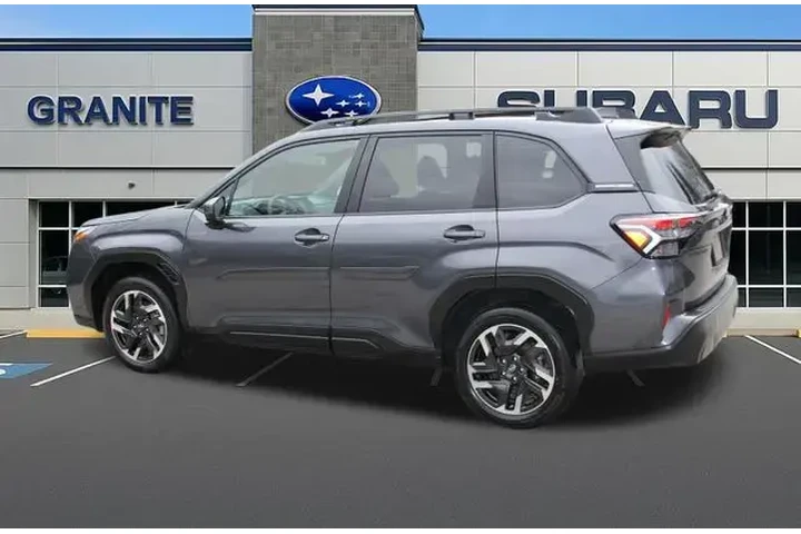 $35490 : Subaru Forester 2025 AWD Pre image 8