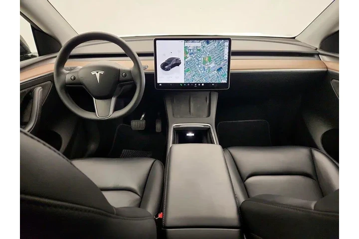 $34998 : Tesla Model Y 2024 Long Rang image 9