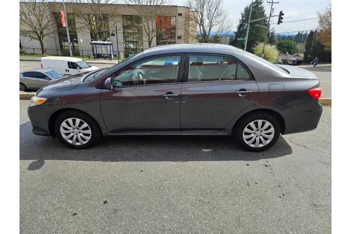 $9999 : 2012 Corolla LE image 5